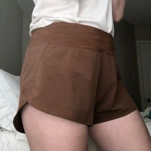 Outdoor Voices Hudson Shorts - Cocoa